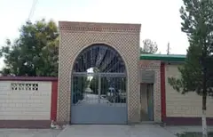 The Khoja Porso shrine and the well with its features
