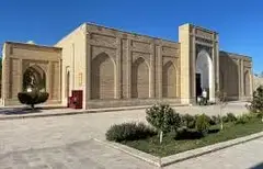 "Khoja Arif ar-Revgari" (Mohitobon) shrine