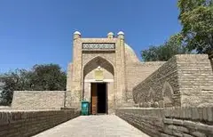 "Abu Bakr Boboi Poradoz" Shrine