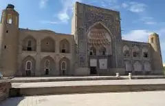 Abdulaziz Khan Madrasah