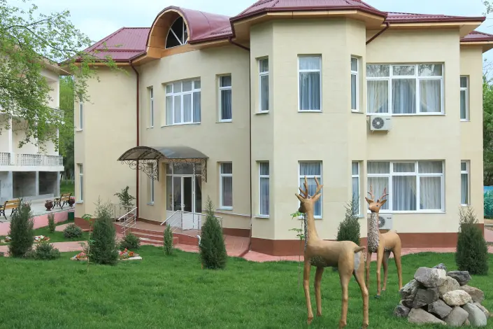 "Turon"  sanatoriyasi