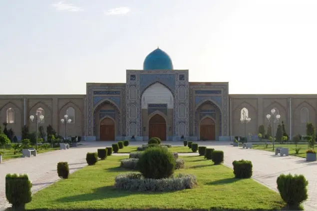 KO‘K-GUMBAZ JOME MASJIDI