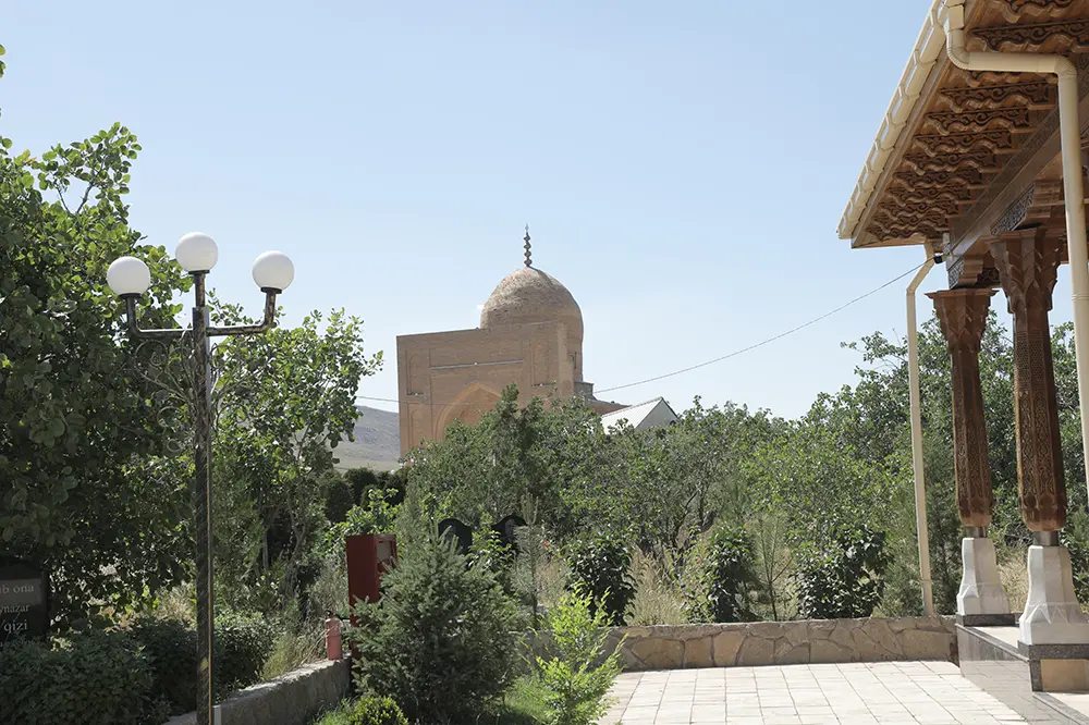 LANGAR OTA ZIYORATGOHI