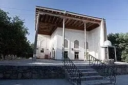 “Baland” masjidi