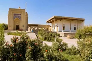Khoja Ismat Mosque