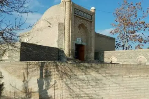 Boboyi Poradoz Mausoleum