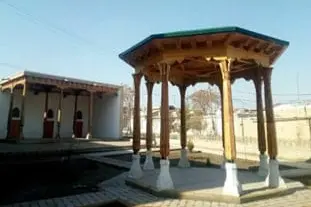 Bozori Qaymoq Mosque